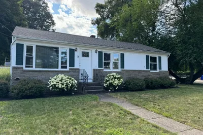 7 Gardner Ave