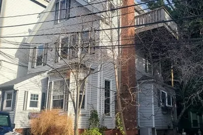 17 Buttonwood St