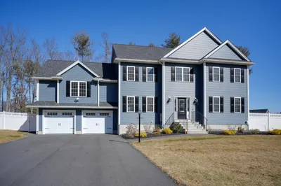 52 Fieldstone Ln