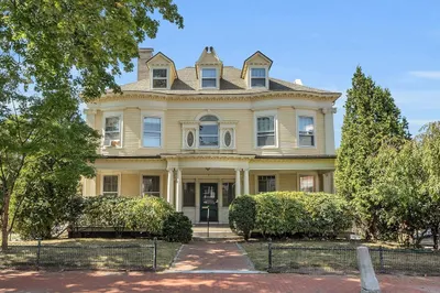 7 Oak St 1