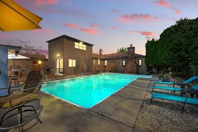 29 Goodhue Ave 1