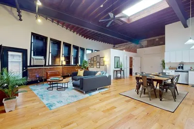 19 Stanhope St #3B