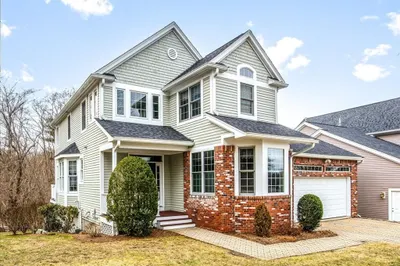 4 Rose Court Way #4 1