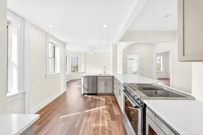 34a Park St #1B 1