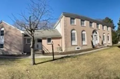 4 Blueberry Hill Rd 1