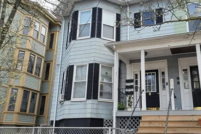 8 Pleasant Ave