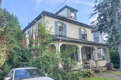 152 Savannah Avenue 1