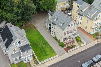 33 Cohasset St #2
