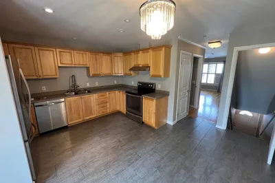 8 IntervAle Ct #A 1