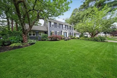 6 Blackhorse Ln 1