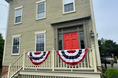 96 Main St #1