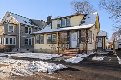 27 Taylor St