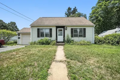 4 Salem St 1