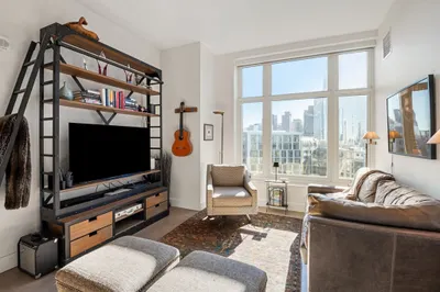 100 Lovejoy Wharf #PH-3C 1