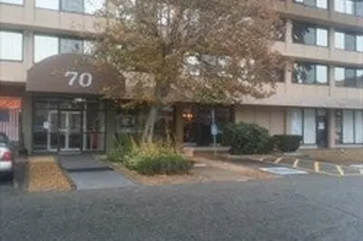 70 Southbridge St #1009 1