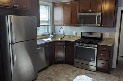 8 Miller St #1