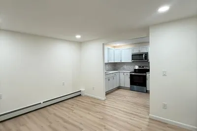 29 Bennett Street #1B 1