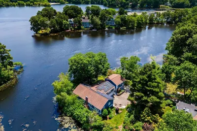 64 Shore Road