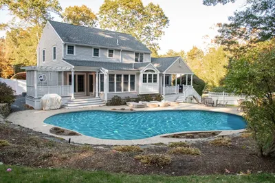 45 Alexander Way 1