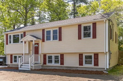 49 Pines Rd
