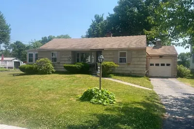 227 Greeley St 1
