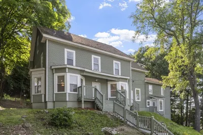1217 Main St 1