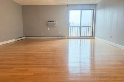 245 Sea St #45 1