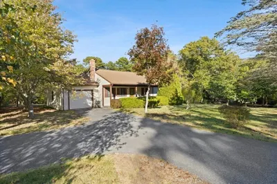 111 Clay Pond Rd 1