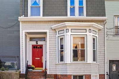 13 Pacific St