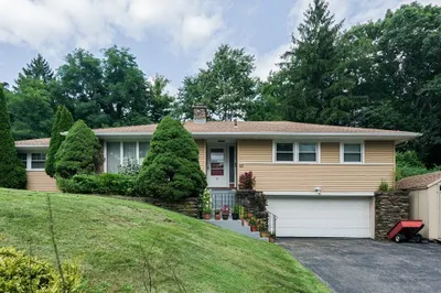 20 Pleasant St 1