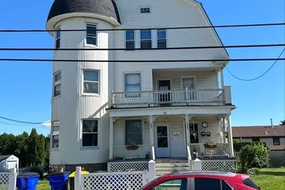 586 Mount Hope Ave #1
