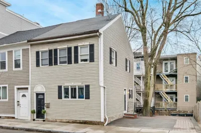 273 Dorchester St 1
