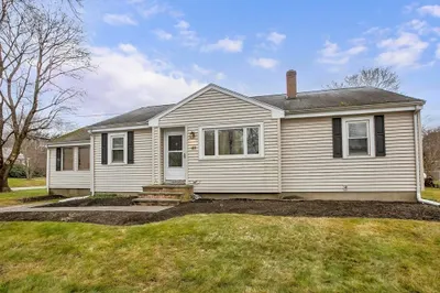 49 Sullivan Rd