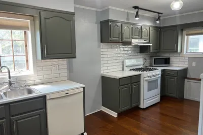 313 Pleasant St #2