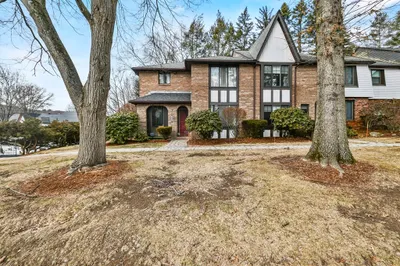 10 Cobblestone Lane #10 1