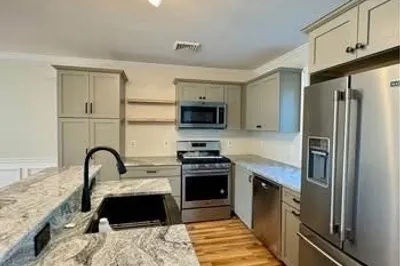 117 Martha St #2