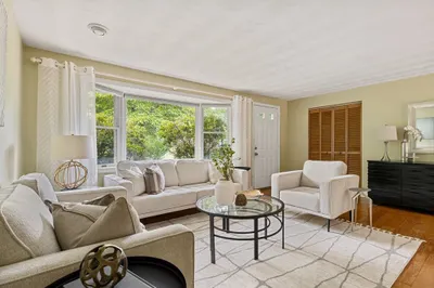 12 Janet Rd