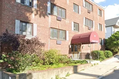 16 Everett Ave #GD 1
