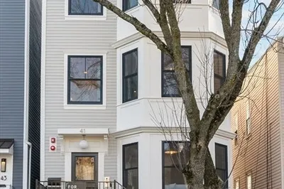 41 Wordsworth Street #PH 1