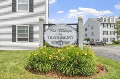 1830 Main St #18