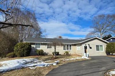 46 Budd Ave 1
