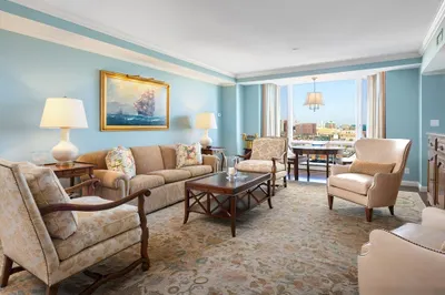 2 Commonwealth Ave #11E