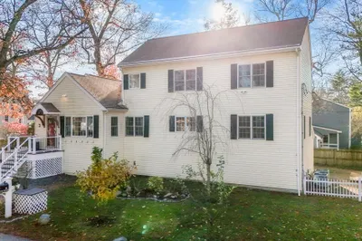 3 Oak Rd