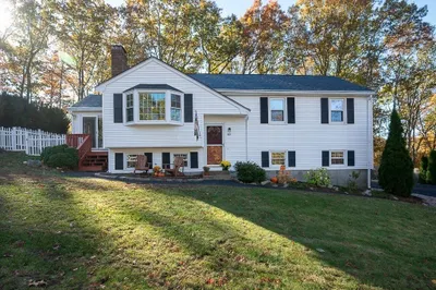 62 Laurel Ln 1