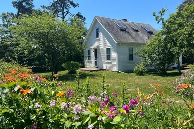 268 Barn Hill Rd 1