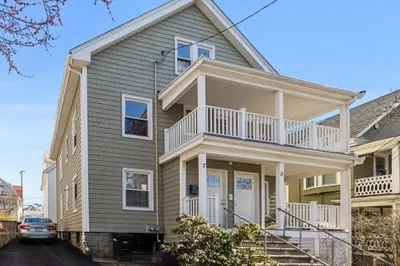 7 Dickson St 1
