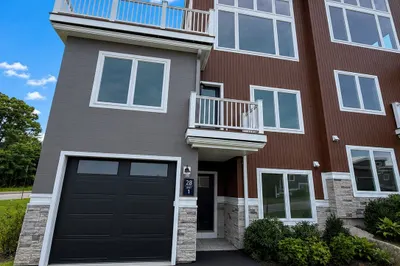 28 Vantage Point Drive #1 1