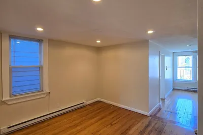 72 Liverpool St #2 1