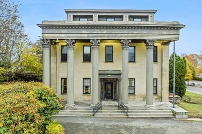 388 County Street 1