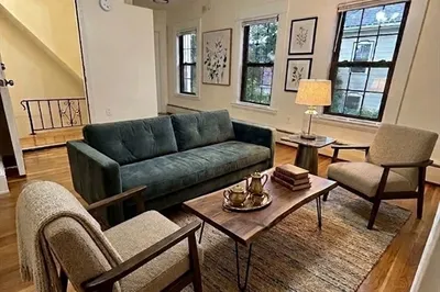 97-2 Court St #2 1